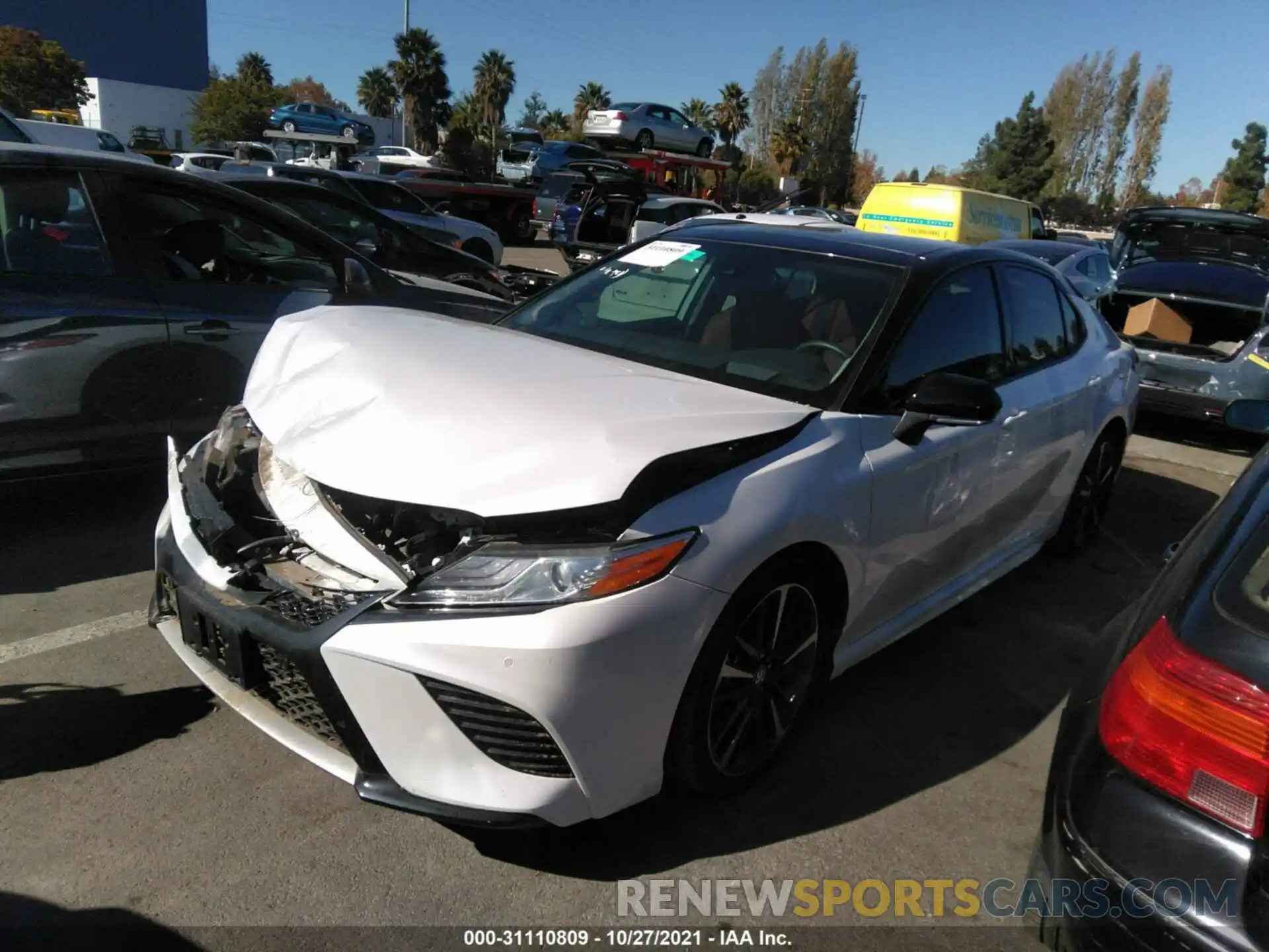 2 Photograph of a damaged car 4T1KZ1AK2LU037998 TOYOTA CAMRY 2020