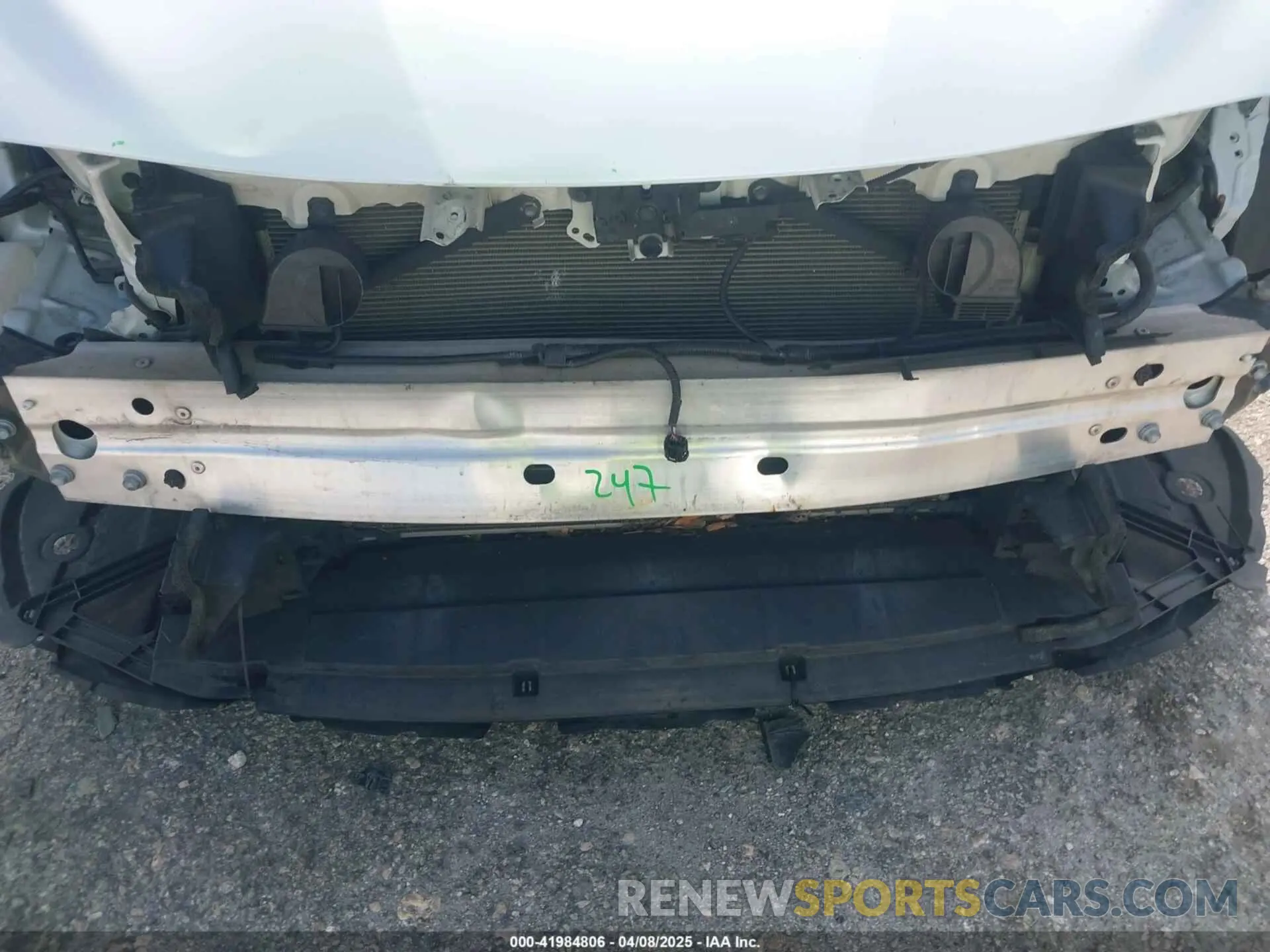6 Photograph of a damaged car 4T1KZ1AK2LU038763 TOYOTA CAMRY 2020