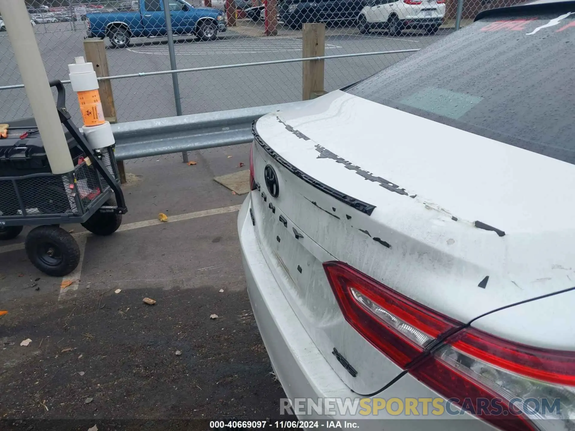 20 Photograph of a damaged car 4T1KZ1AK2LU045194 TOYOTA CAMRY 2020