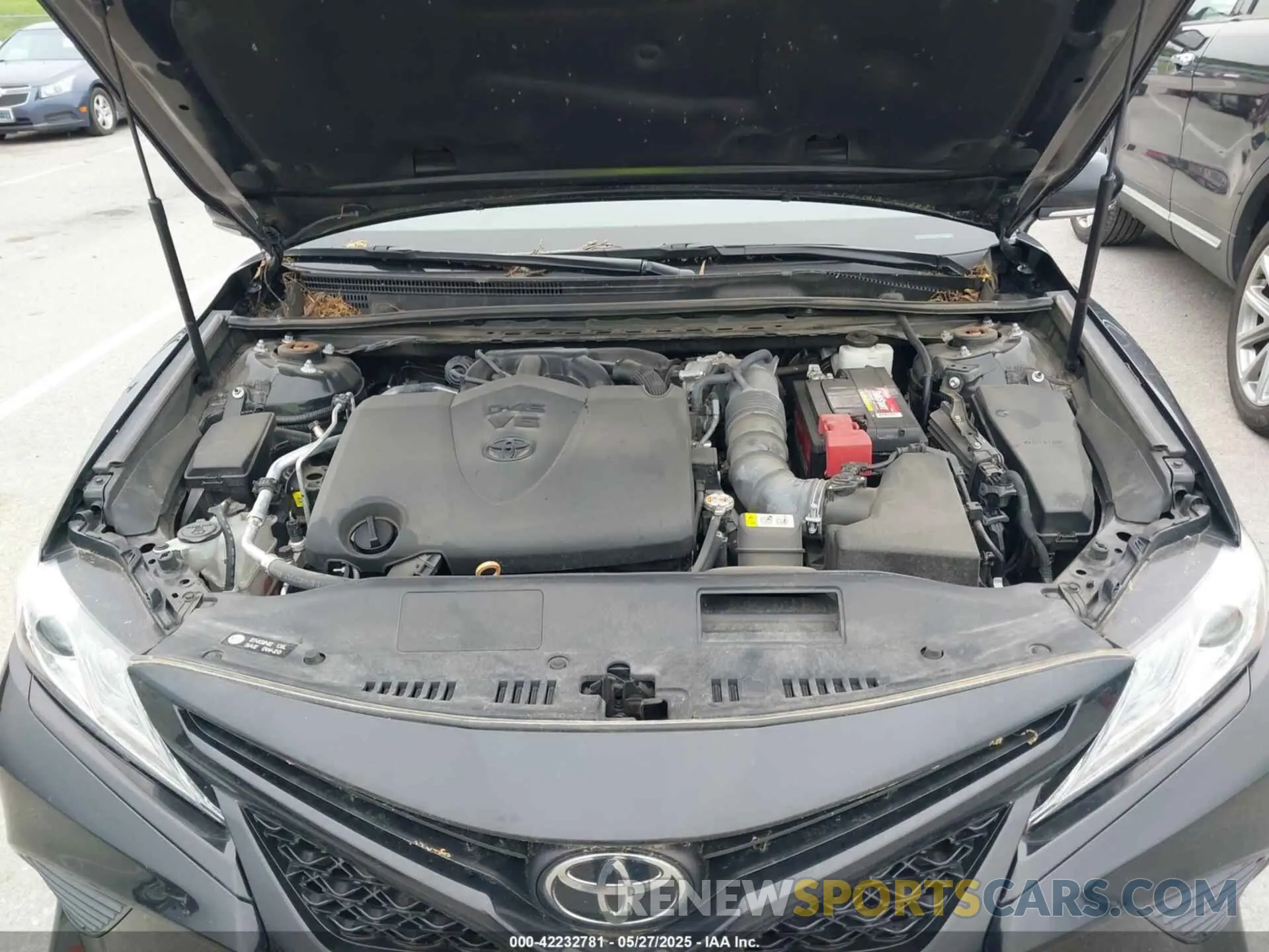 10 Photograph of a damaged car 4T1KZ1AK3LU037668 TOYOTA CAMRY 2020