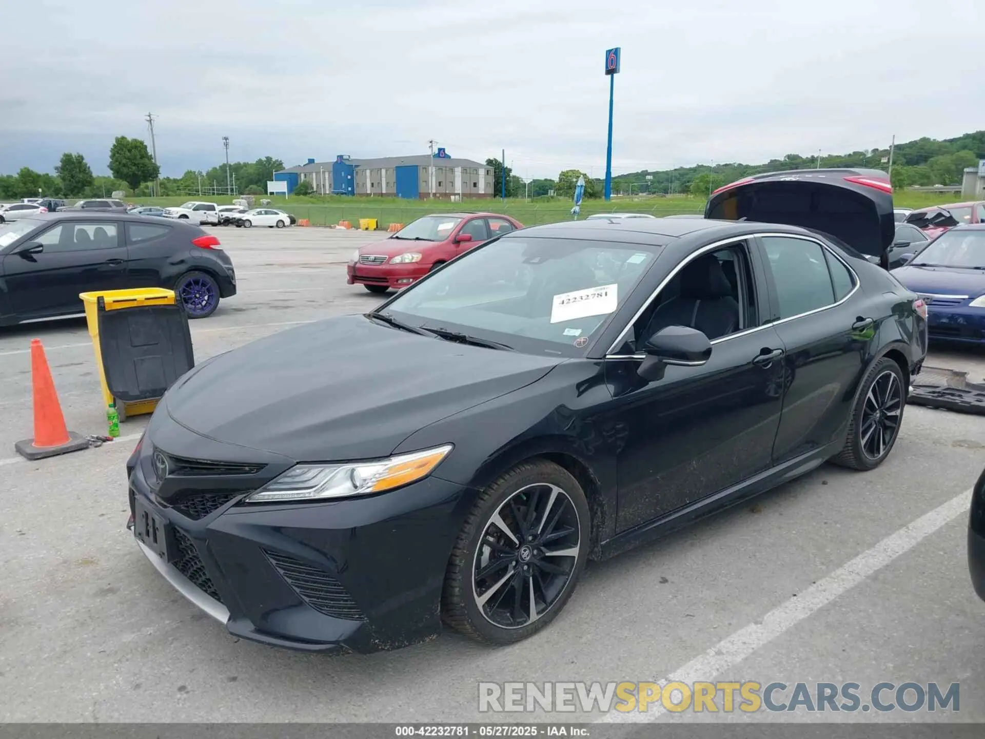 15 Photograph of a damaged car 4T1KZ1AK3LU037668 TOYOTA CAMRY 2020