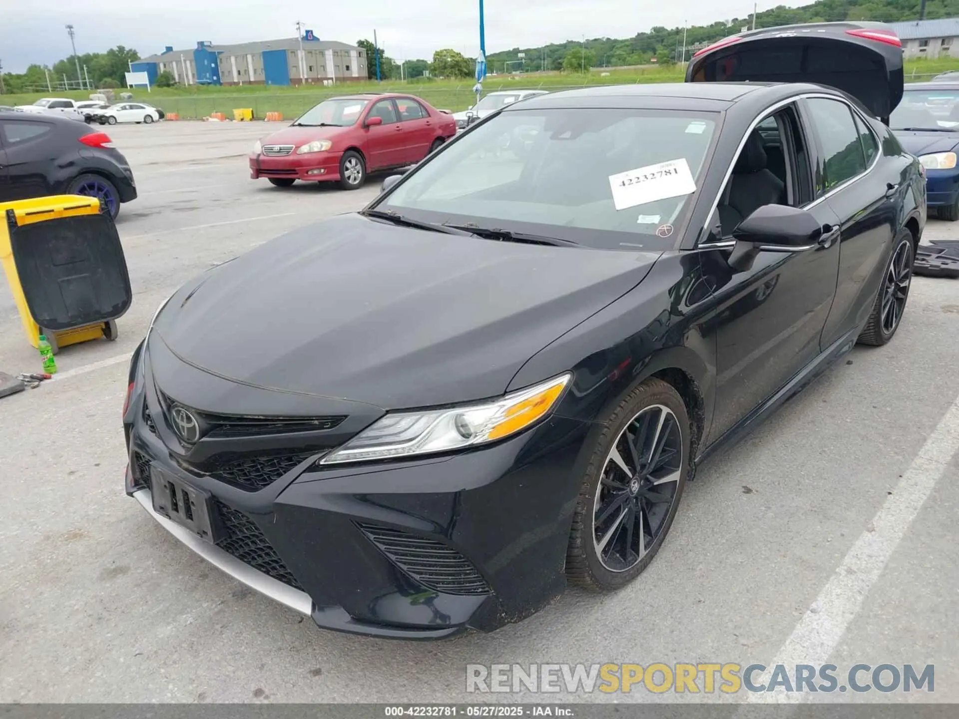 2 Photograph of a damaged car 4T1KZ1AK3LU037668 TOYOTA CAMRY 2020