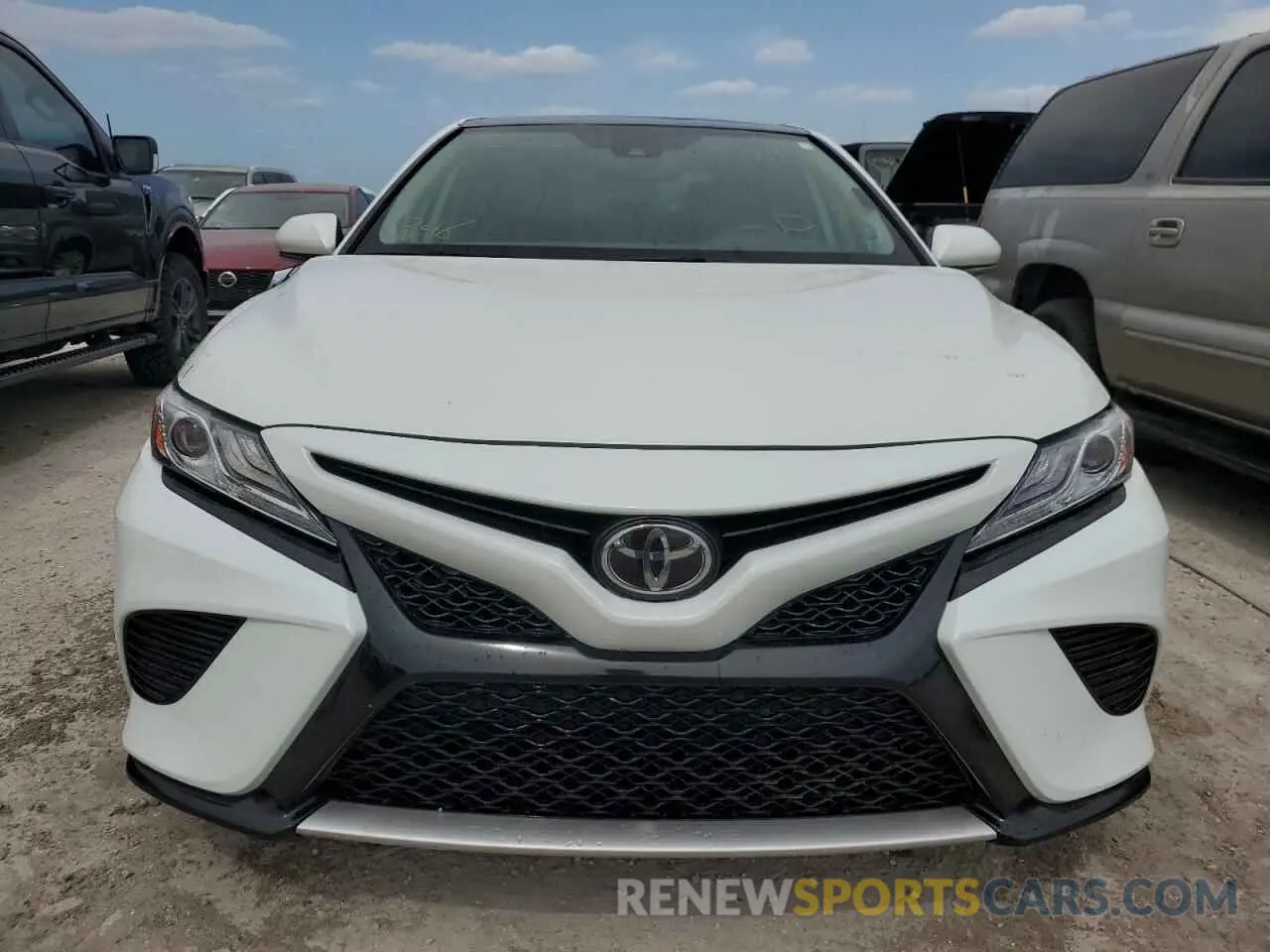 5 Photograph of a damaged car 4T1KZ1AK3LU041221 TOYOTA CAMRY 2020