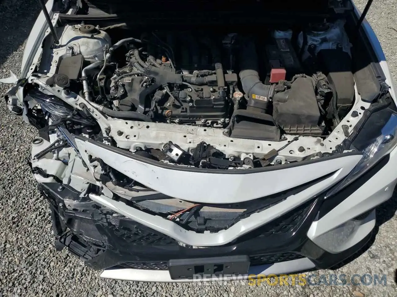 11 Photograph of a damaged car 4T1KZ1AK3LU043387 TOYOTA CAMRY 2020