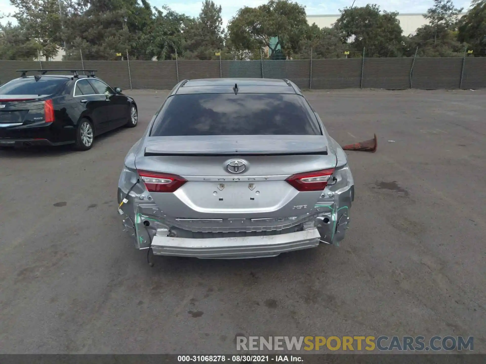 6 Photograph of a damaged car 4T1KZ1AK4LU034844 TOYOTA CAMRY 2020