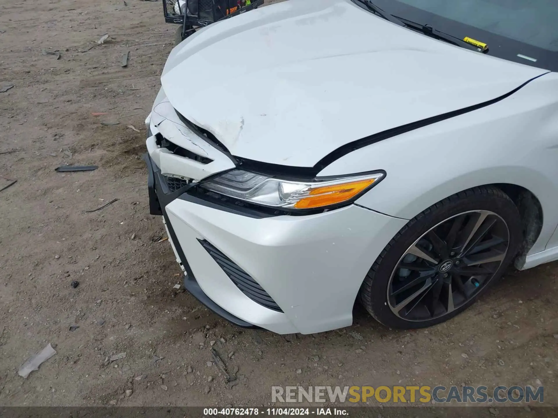 6 Photograph of a damaged car 4T1KZ1AK4LU039168 TOYOTA CAMRY 2020