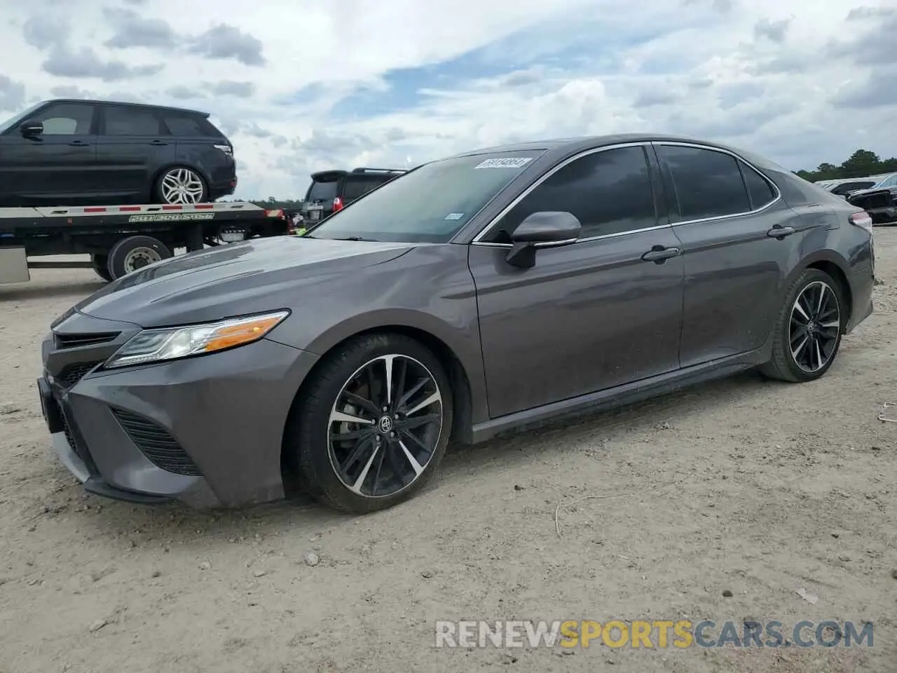1 Photograph of a damaged car 4T1KZ1AK4LU041681 TOYOTA CAMRY 2020