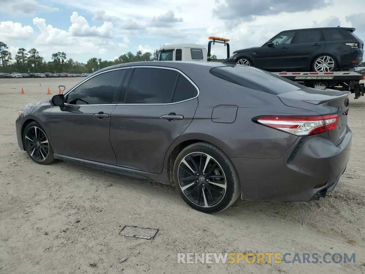 2 Photograph of a damaged car 4T1KZ1AK4LU041681 TOYOTA CAMRY 2020
