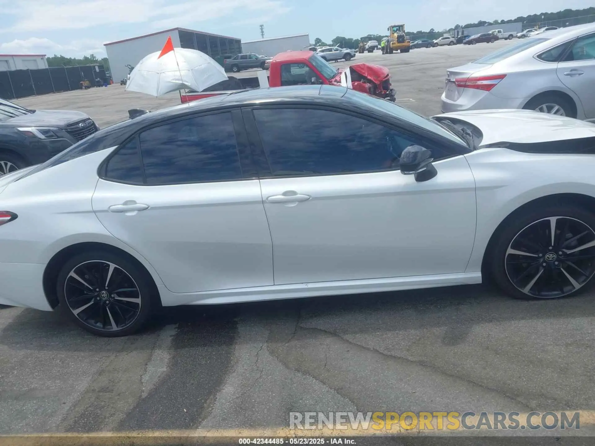 13 Photograph of a damaged car 4T1KZ1AK4LU045195 TOYOTA CAMRY 2020