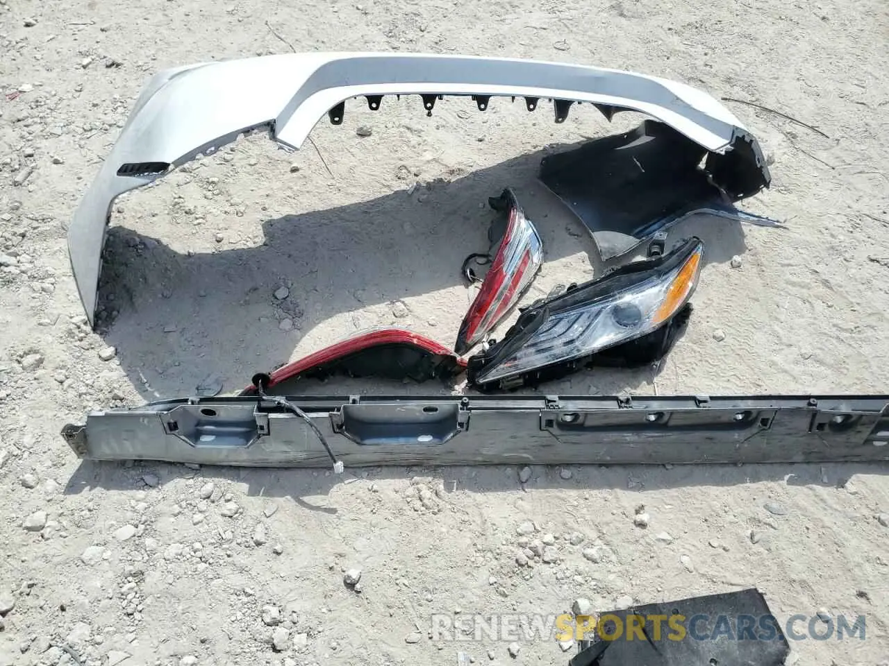 12 Photograph of a damaged car 4T1KZ1AK4LU045276 TOYOTA CAMRY 2020