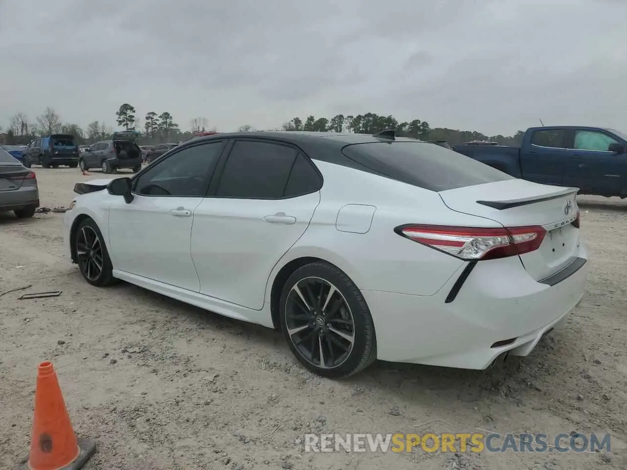 2 Photograph of a damaged car 4T1KZ1AK5LU037140 TOYOTA CAMRY 2020