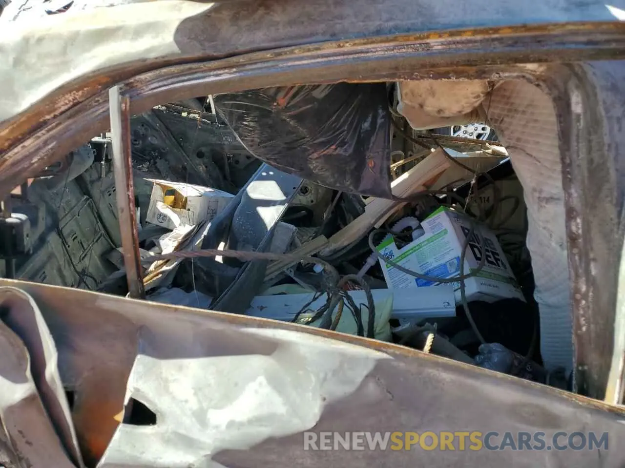 10 Photograph of a damaged car 4T1KZ1AK6LU035462 TOYOTA CAMRY 2020