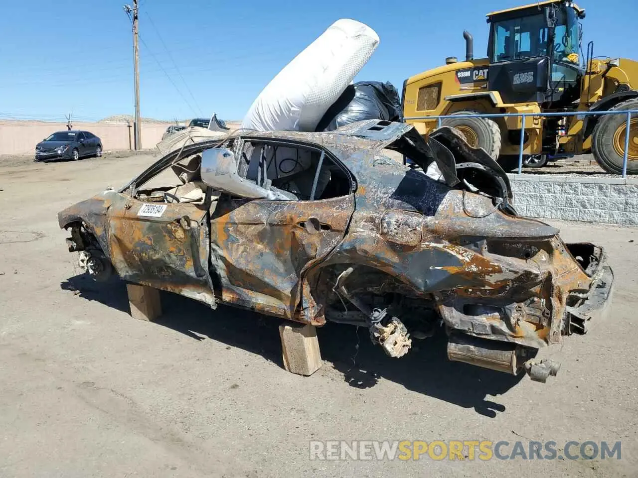 2 Photograph of a damaged car 4T1KZ1AK6LU035462 TOYOTA CAMRY 2020