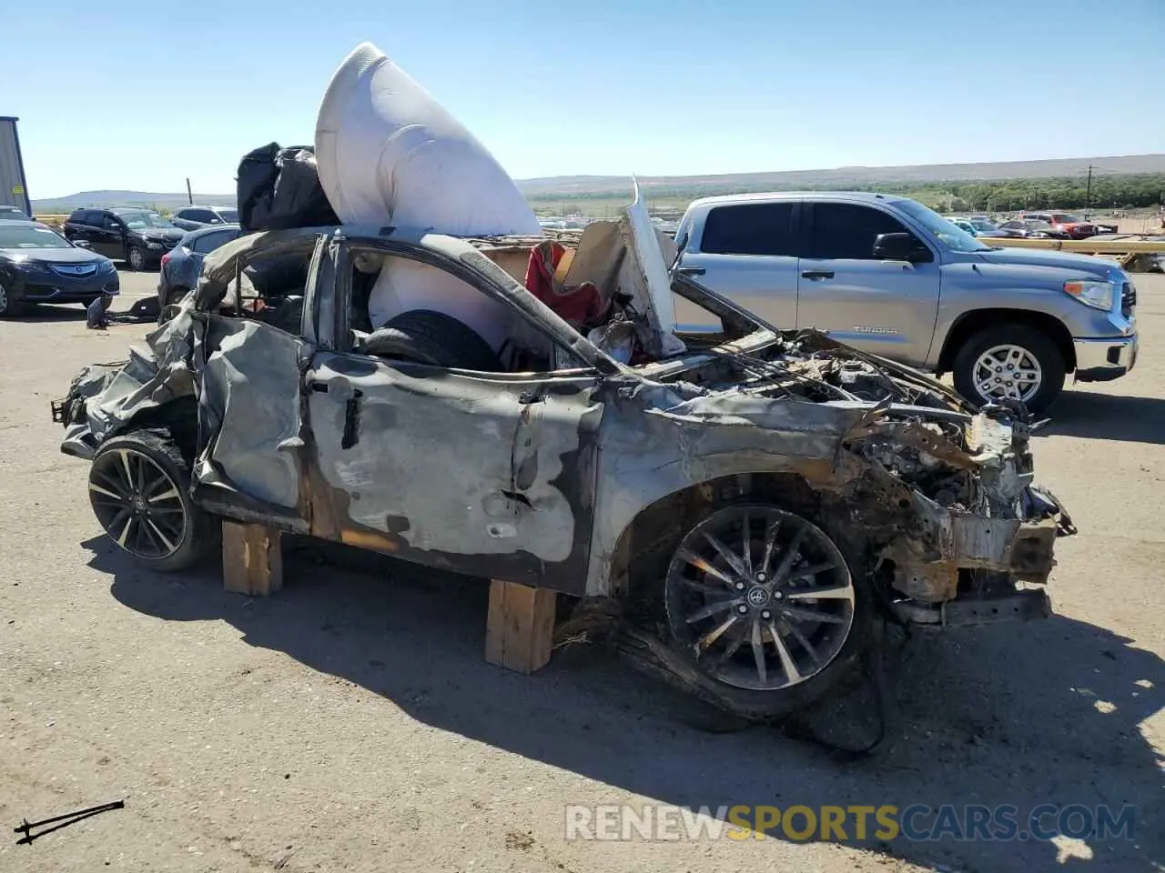 4 Photograph of a damaged car 4T1KZ1AK6LU035462 TOYOTA CAMRY 2020