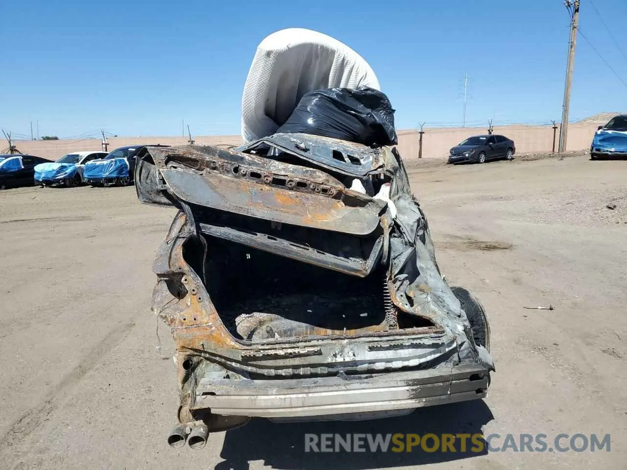 6 Photograph of a damaged car 4T1KZ1AK6LU035462 TOYOTA CAMRY 2020