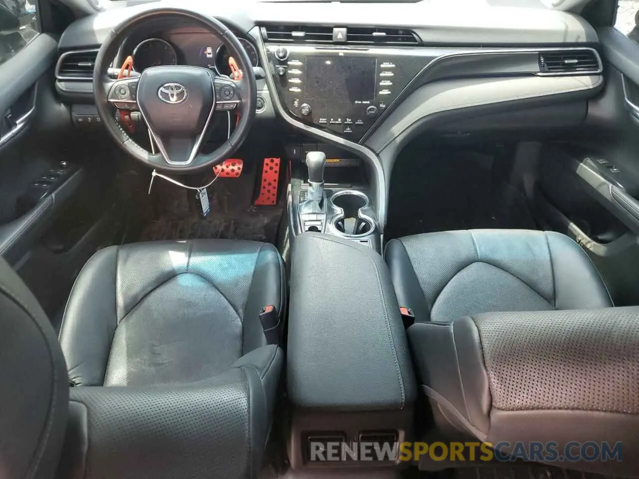 8 Photograph of a damaged car 4T1KZ1AK6LU035896 TOYOTA CAMRY 2020