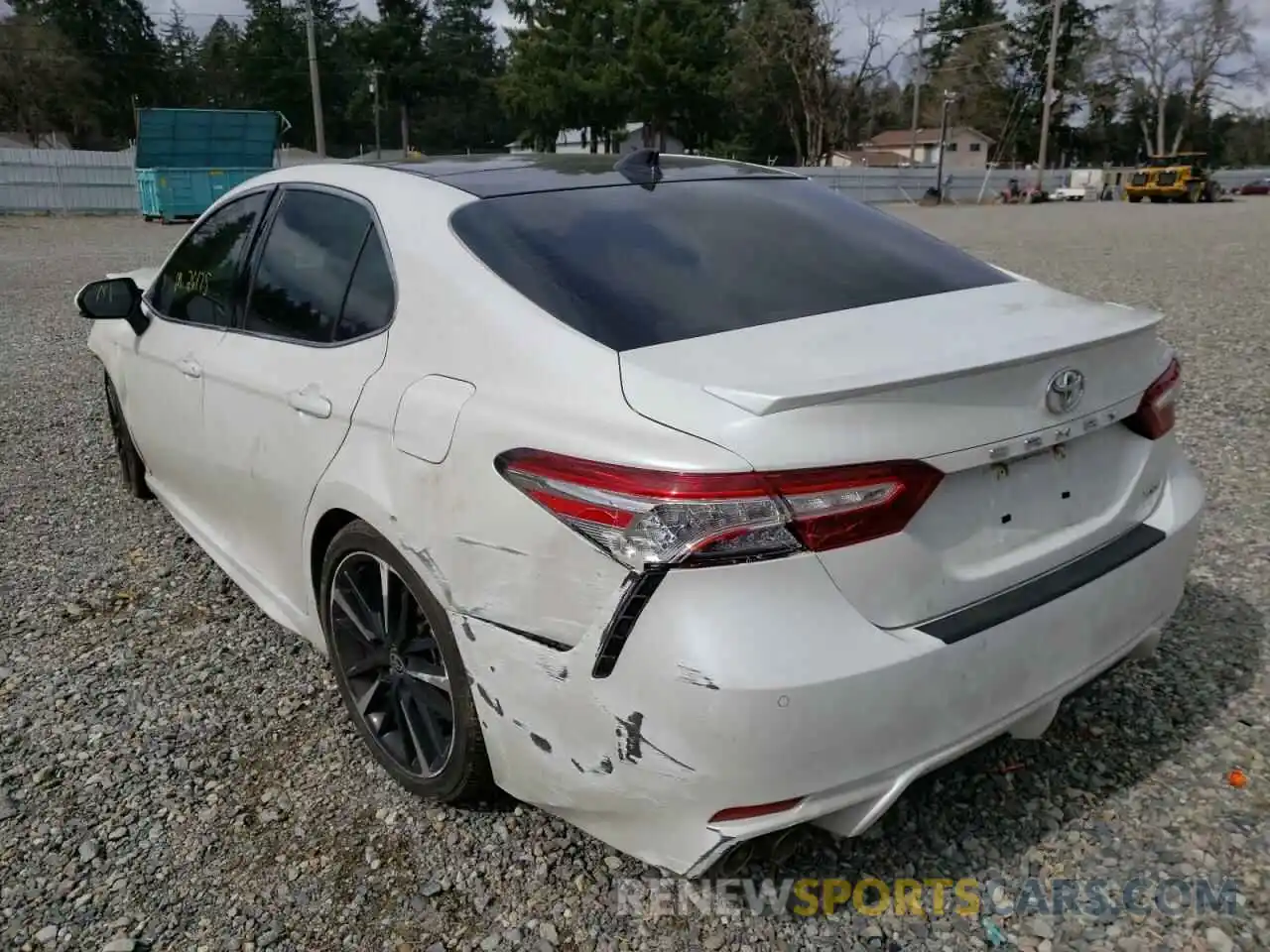 3 Photograph of a damaged car 4T1KZ1AK6LU042749 TOYOTA CAMRY 2020