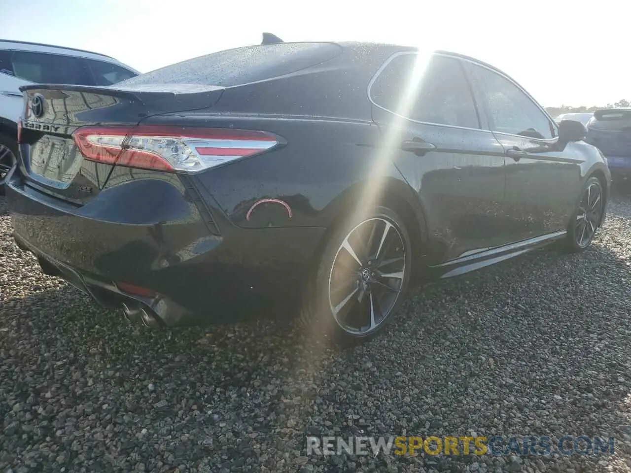 3 Photograph of a damaged car 4T1KZ1AK7LU039732 TOYOTA CAMRY 2020