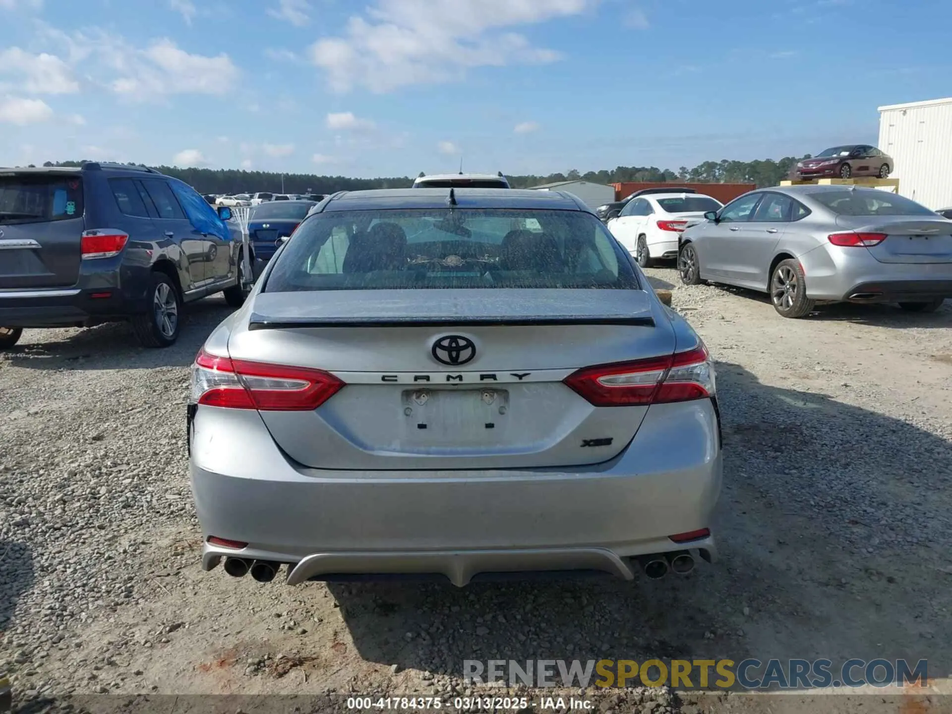17 Photograph of a damaged car 4T1KZ1AK7LU044977 TOYOTA CAMRY 2020