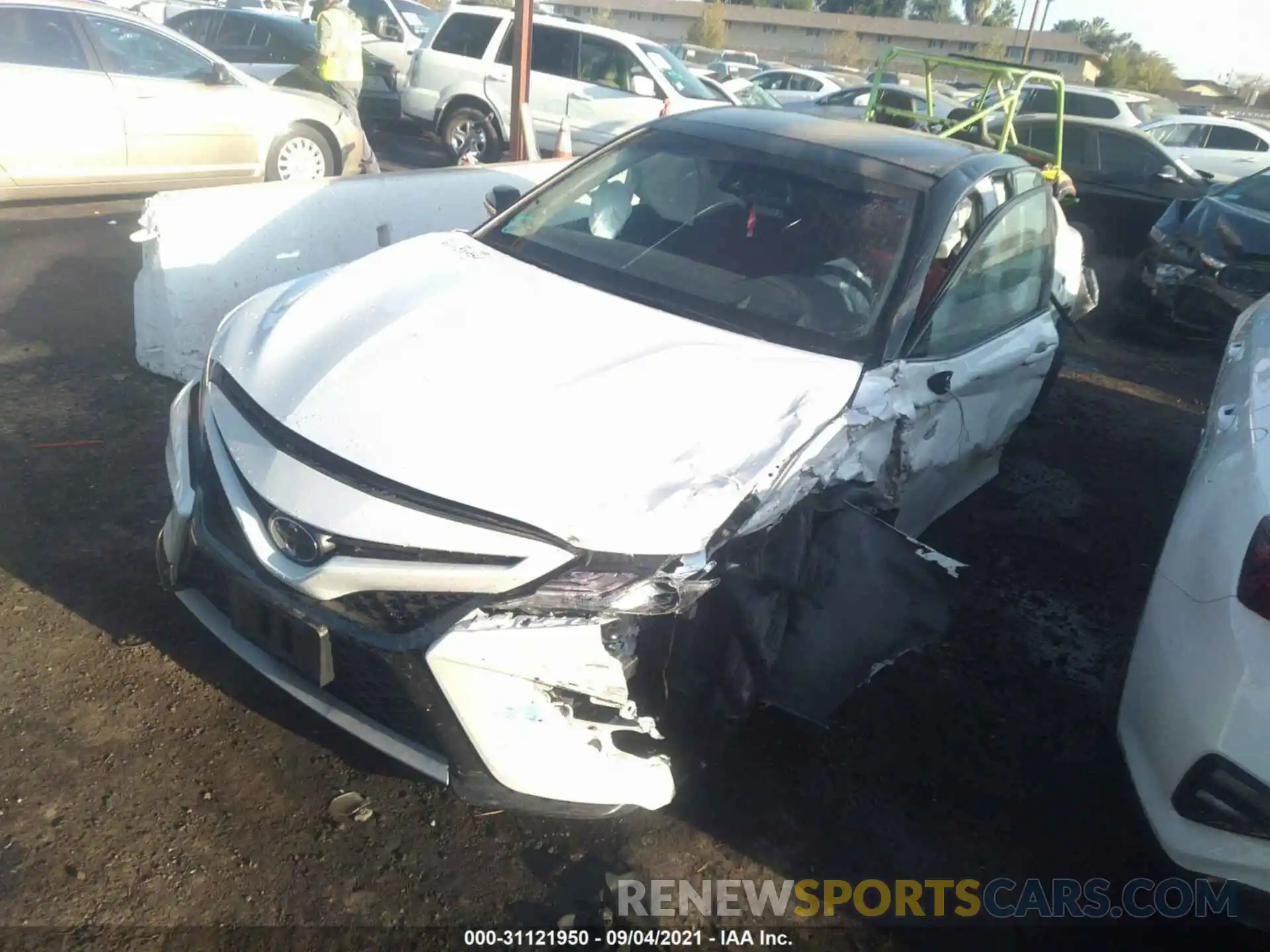 2 Photograph of a damaged car 4T1KZ1AK8LU037276 TOYOTA CAMRY 2020