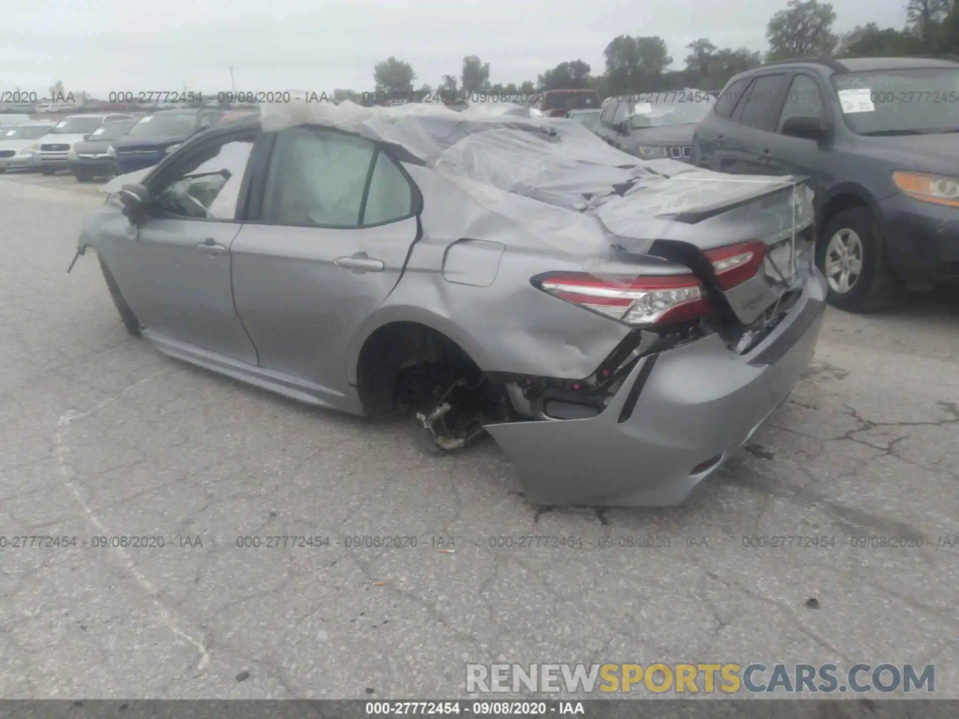 3 Photograph of a damaged car 4T1KZ1AK8LU038556 TOYOTA CAMRY 2020