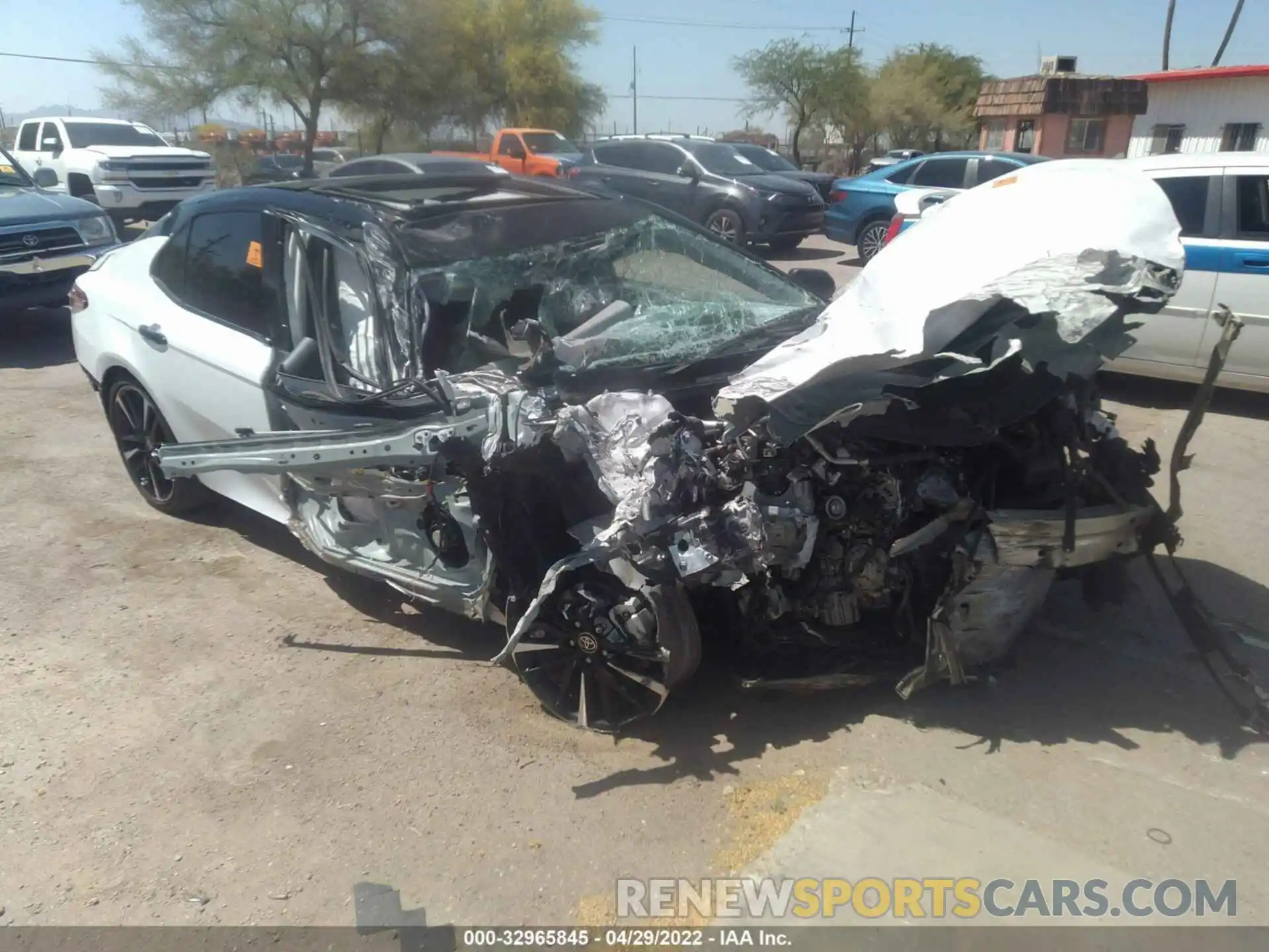 1 Photograph of a damaged car 4T1KZ1AK8LU046785 TOYOTA CAMRY 2020