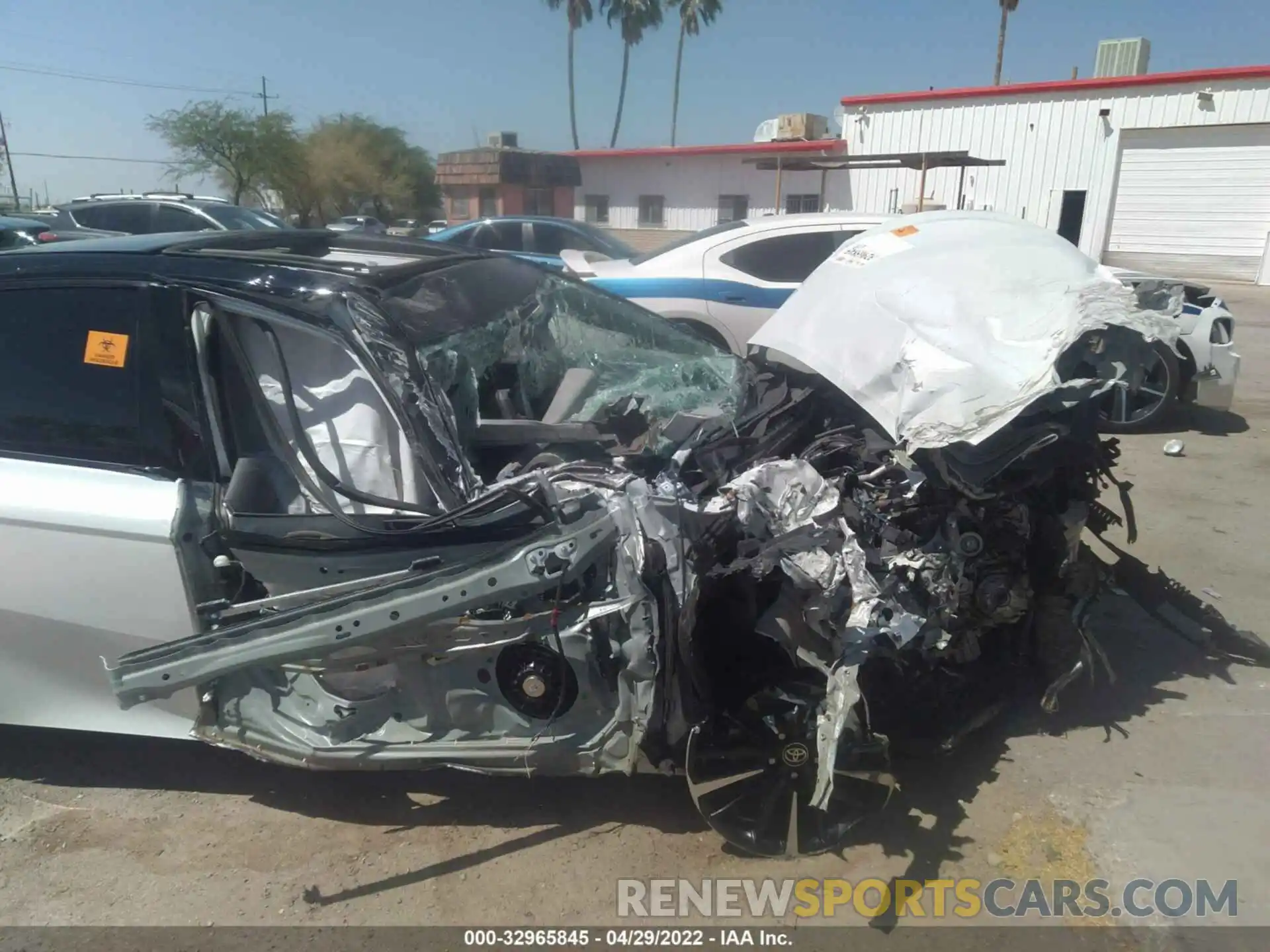 6 Photograph of a damaged car 4T1KZ1AK8LU046785 TOYOTA CAMRY 2020