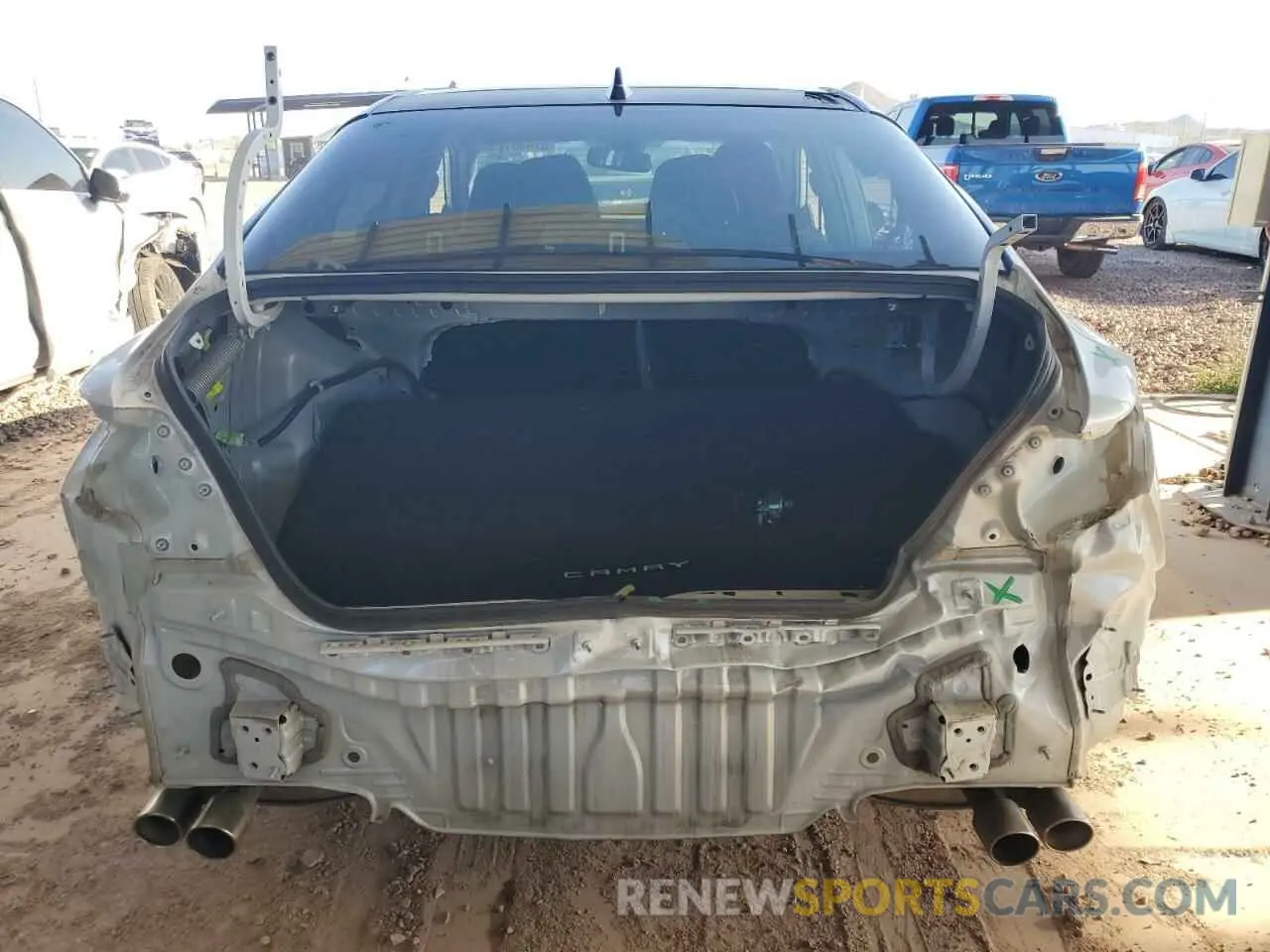6 Photograph of a damaged car 4T1KZ1AK9LU034192 TOYOTA CAMRY 2020