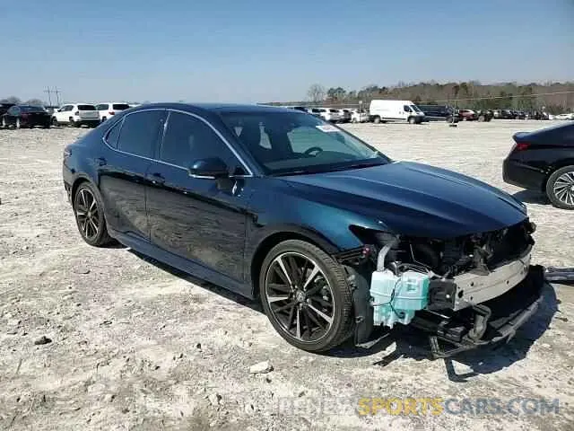 10 Photograph of a damaged car 4T1KZ1AK9LU039053 TOYOTA CAMRY 2020