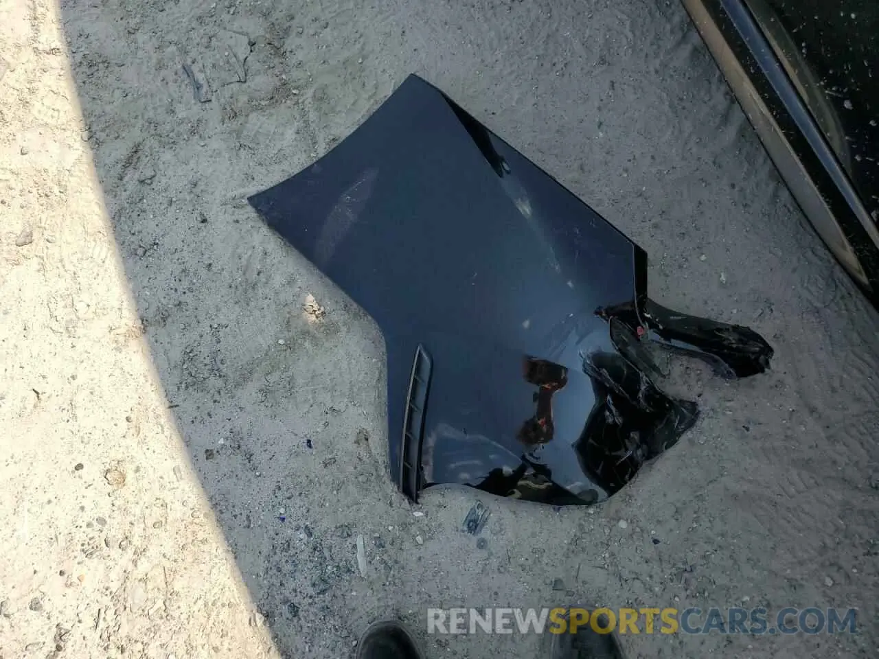 14 Photograph of a damaged car 4T1KZ1AK9LU040820 TOYOTA CAMRY 2020