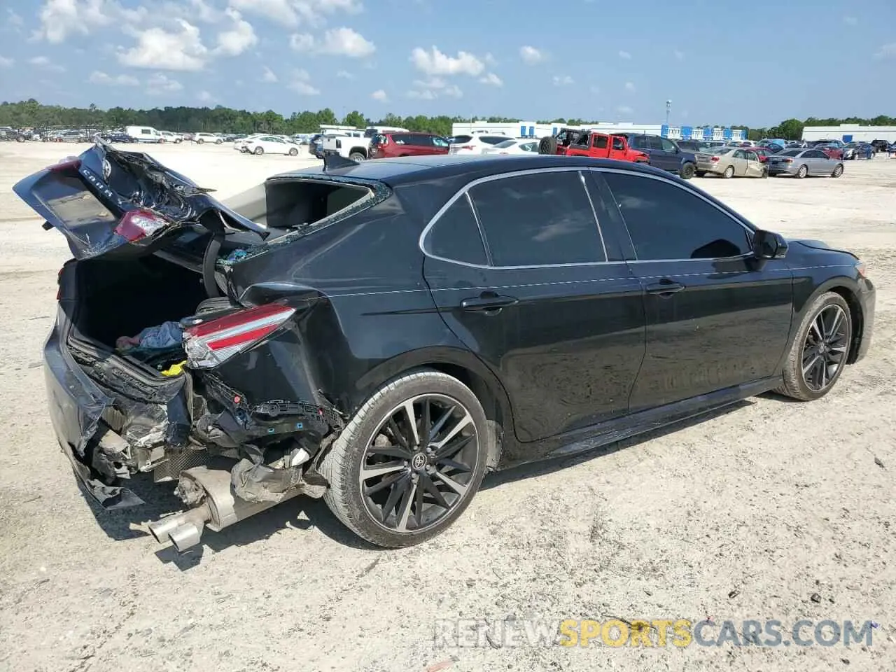 3 Photograph of a damaged car 4T1KZ1AK9LU040820 TOYOTA CAMRY 2020