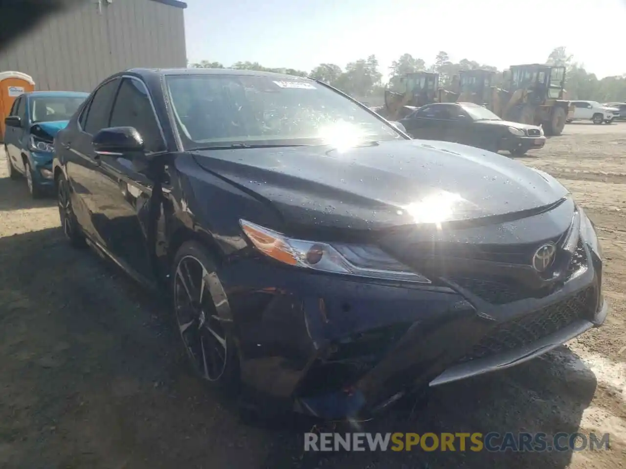 1 Photograph of a damaged car 4T1KZ1AKXLU037280 TOYOTA CAMRY 2020