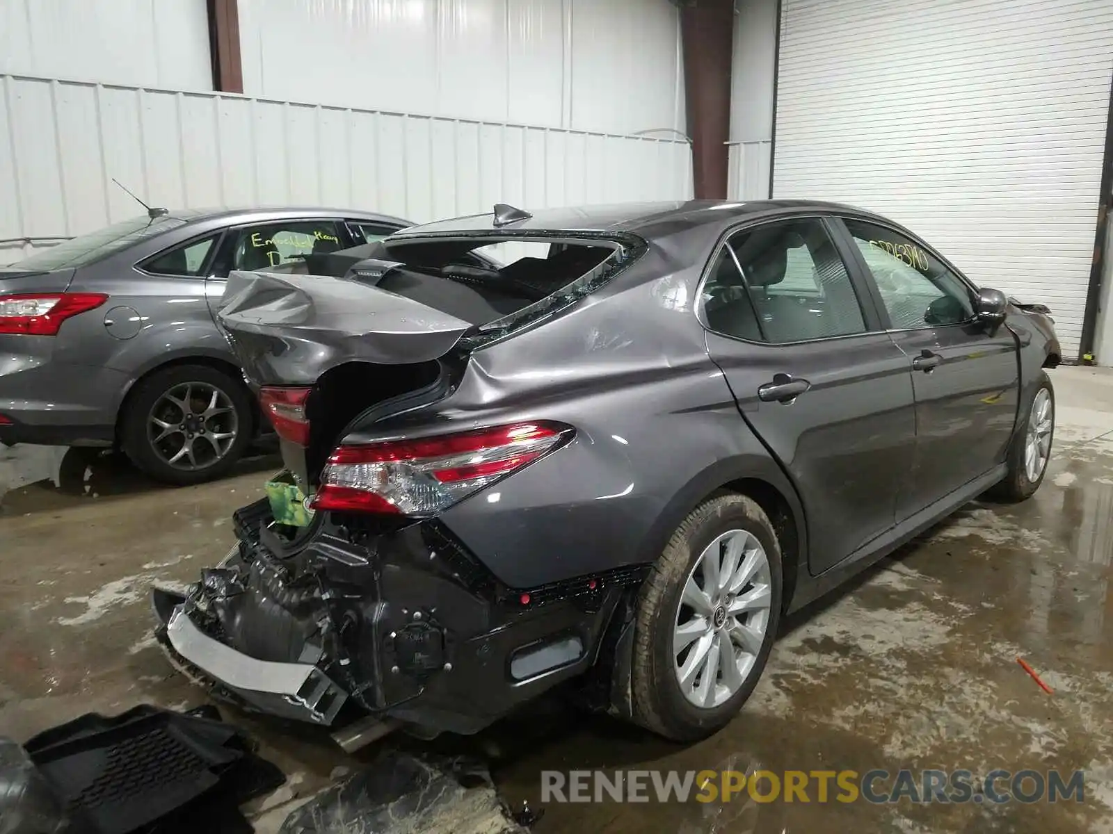 4 Photograph of a damaged car 4T1L11AK0LU507344 TOYOTA CAMRY 2020