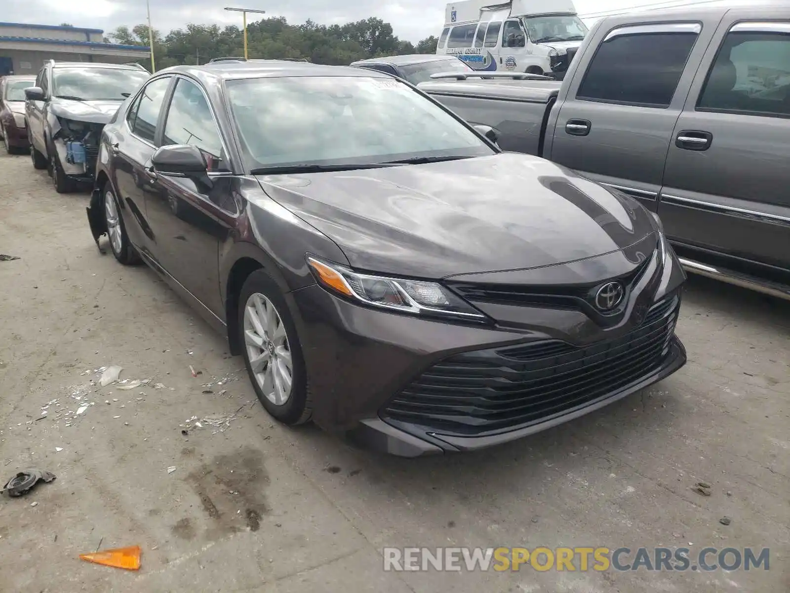 1 Photograph of a damaged car 4T1L11AK0LU910269 TOYOTA CAMRY 2020