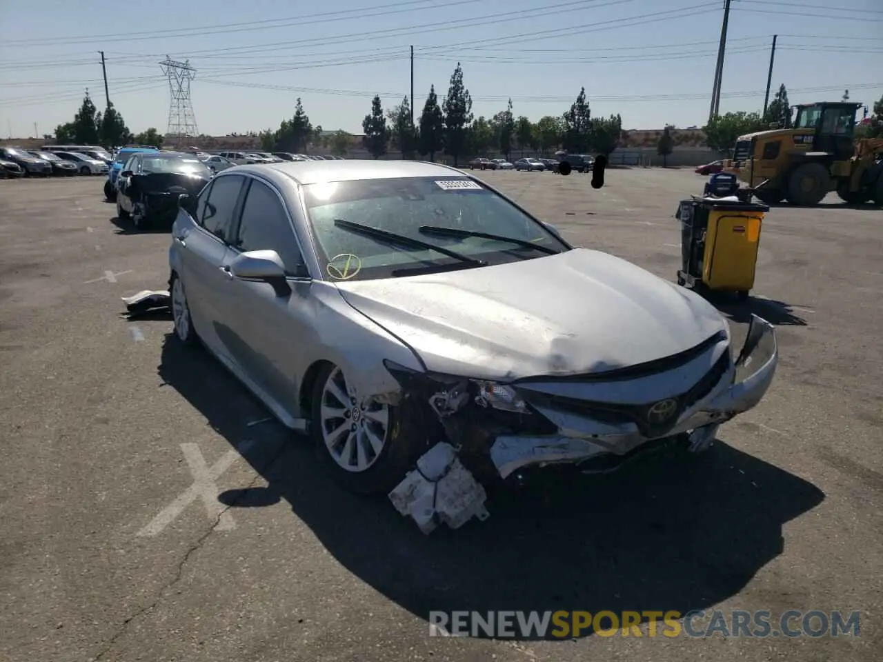 1 Photograph of a damaged car 4T1L11AK0LU958564 TOYOTA CAMRY 2020