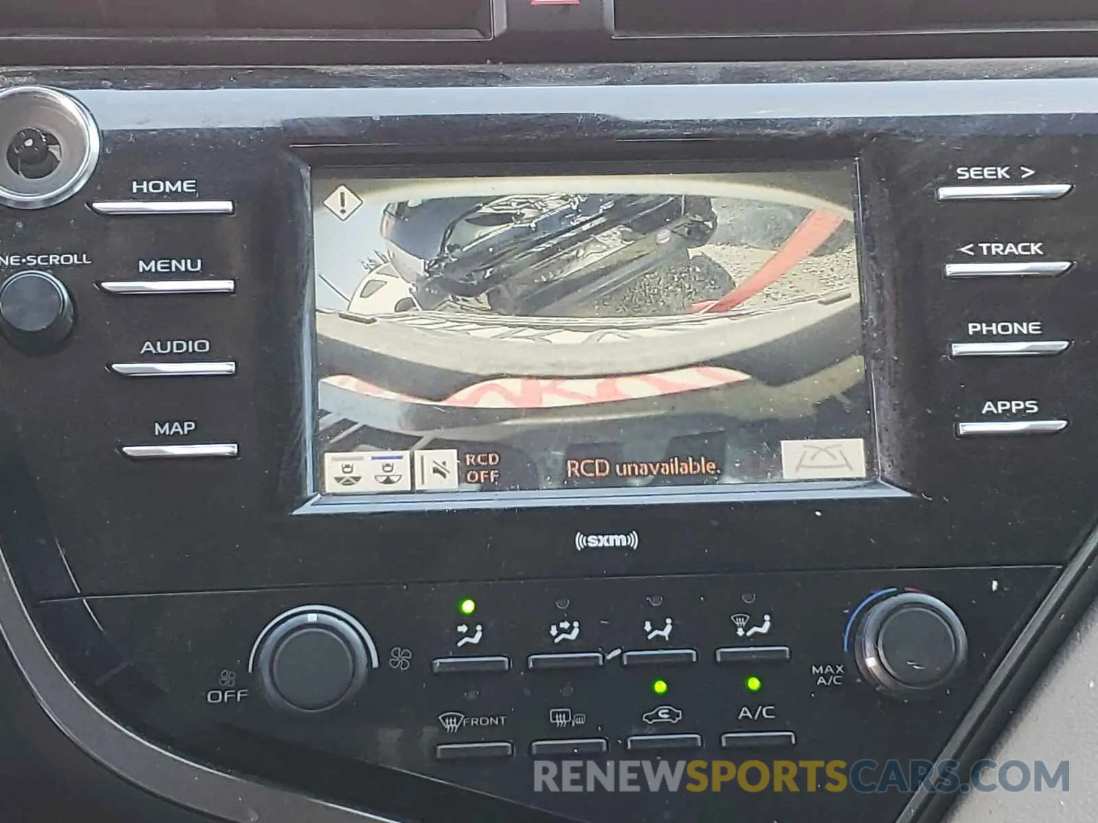 9 Photograph of a damaged car 4T1L11AK0LU958564 TOYOTA CAMRY 2020