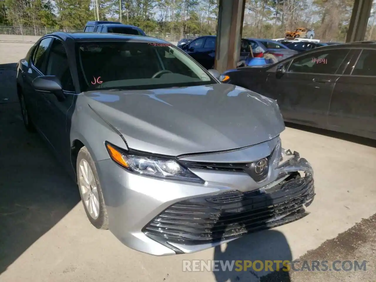 1 Photograph of a damaged car 4T1L11AK0LU984856 TOYOTA CAMRY 2020