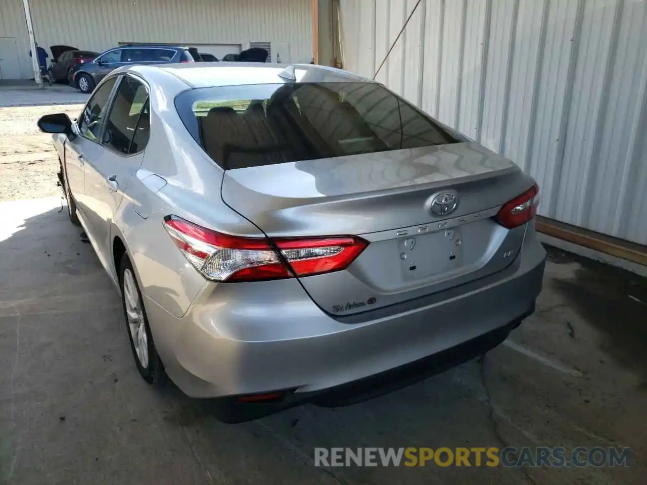 3 Photograph of a damaged car 4T1L11AK0LU984856 TOYOTA CAMRY 2020