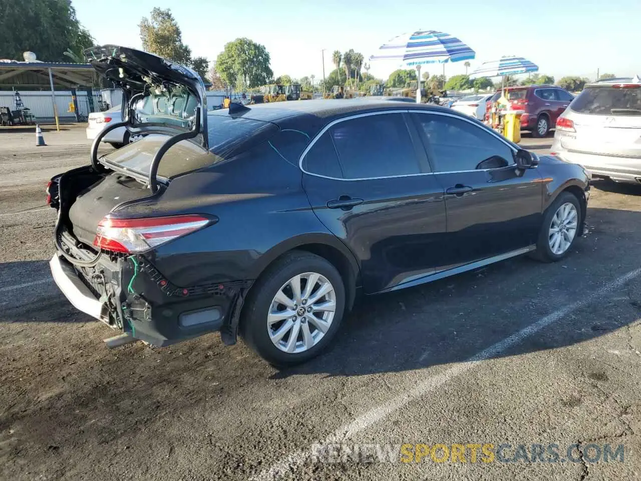 3 Photograph of a damaged car 4T1L11AK1LU992223 TOYOTA CAMRY 2020