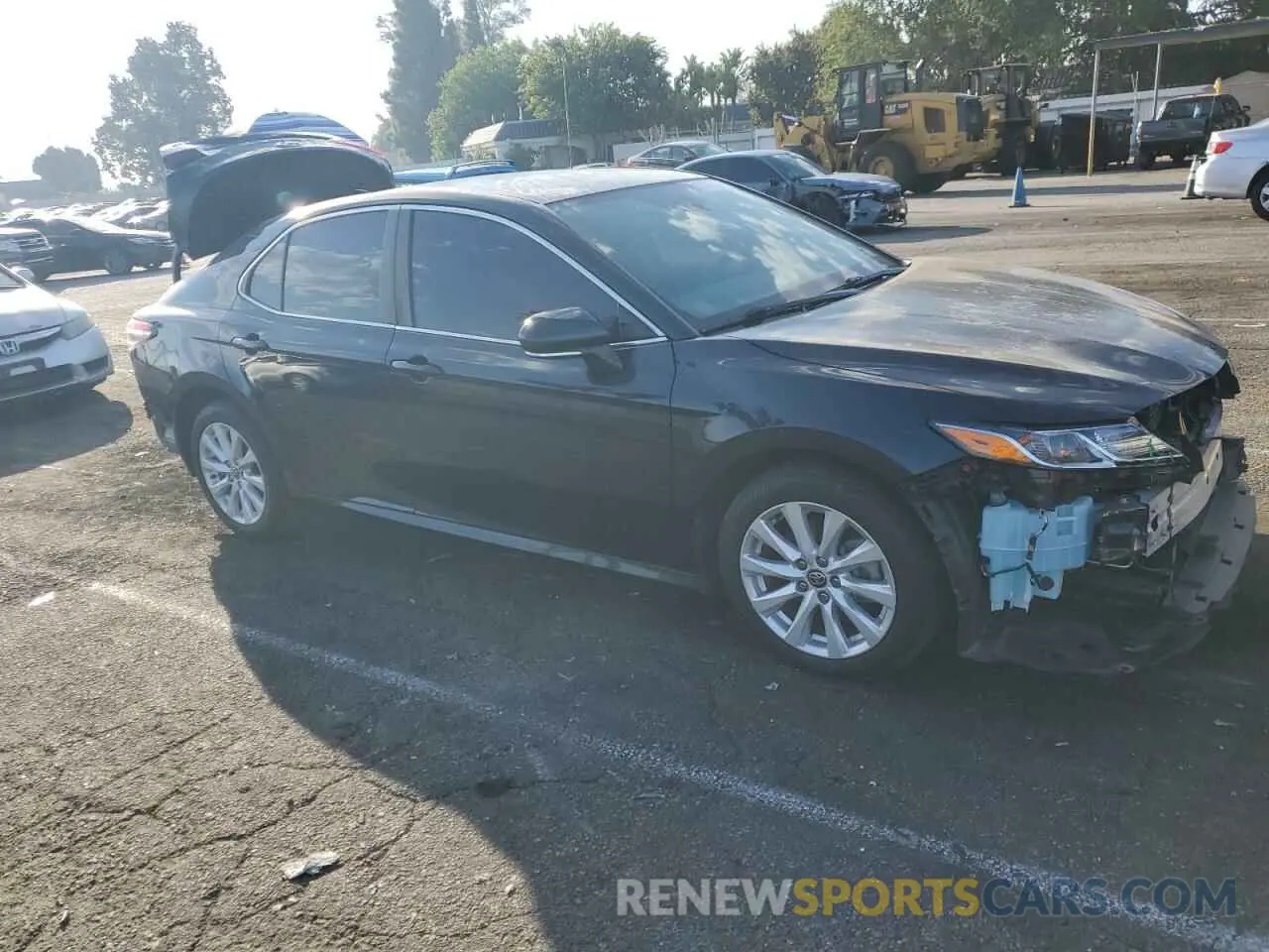 4 Photograph of a damaged car 4T1L11AK1LU992223 TOYOTA CAMRY 2020