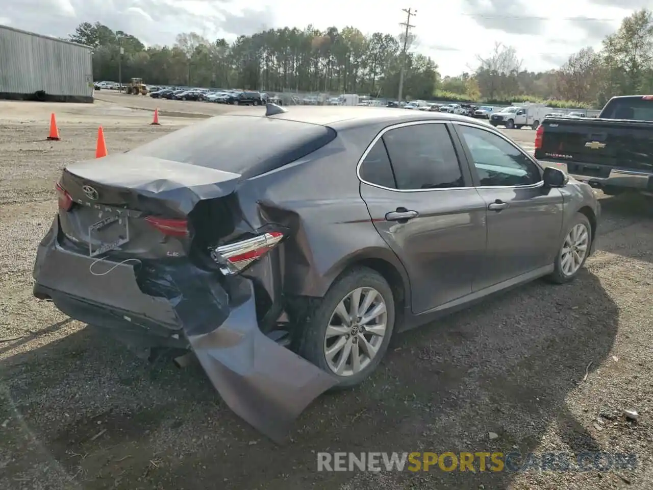 3 Photograph of a damaged car 4T1L11AK1LU994036 TOYOTA CAMRY 2020