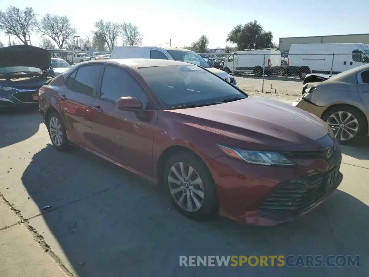 4 Photograph of a damaged car 4T1L11AK2LU305962 TOYOTA CAMRY 2020