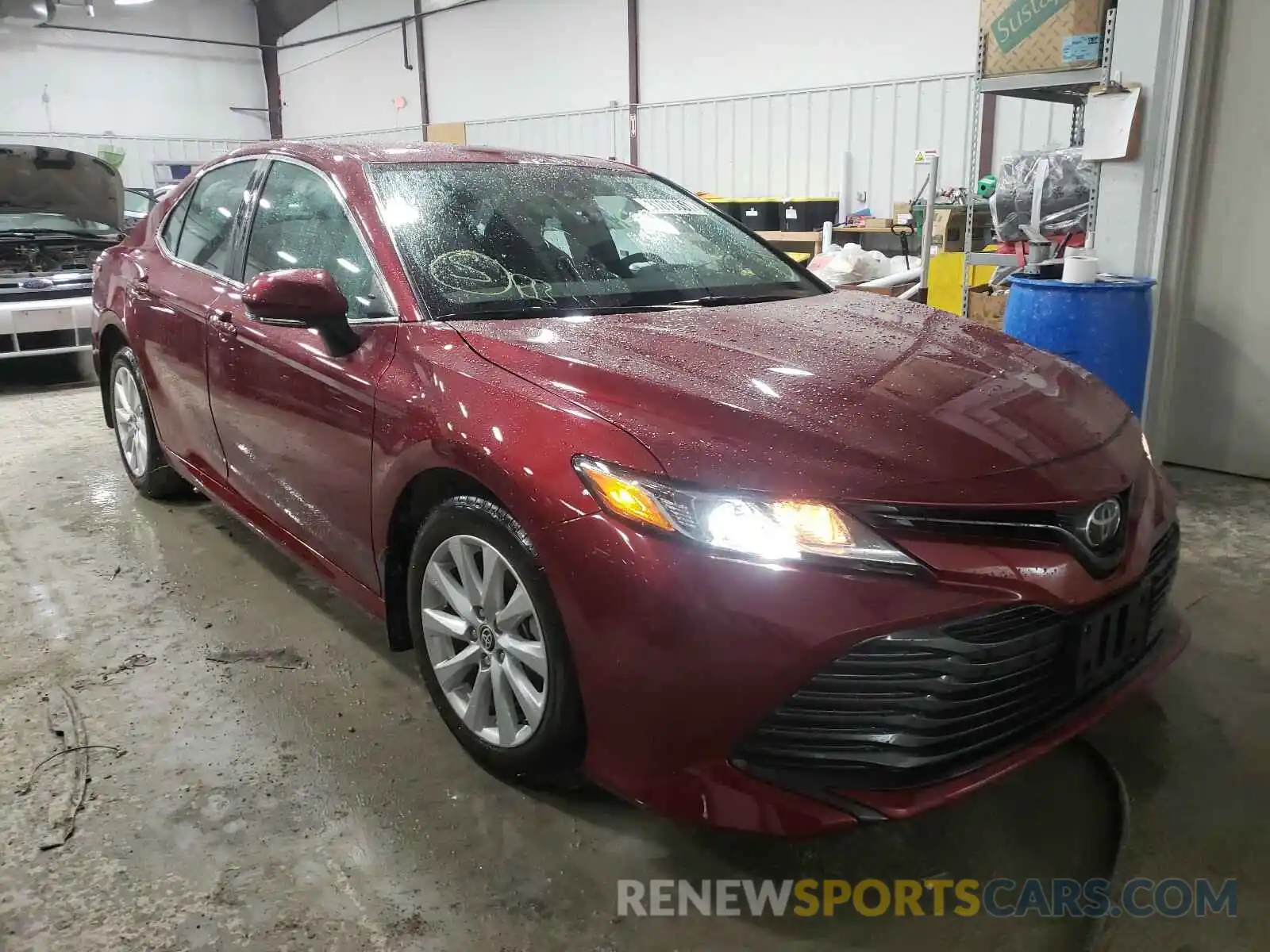 1 Photograph of a damaged car 4T1L11AK2LU360931 TOYOTA CAMRY 2020