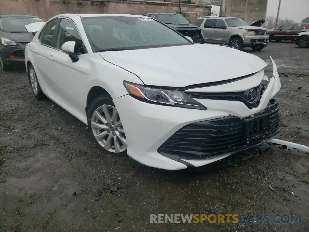 1 Photograph of a damaged car 4T1L11AK2LU509466 TOYOTA CAMRY 2020