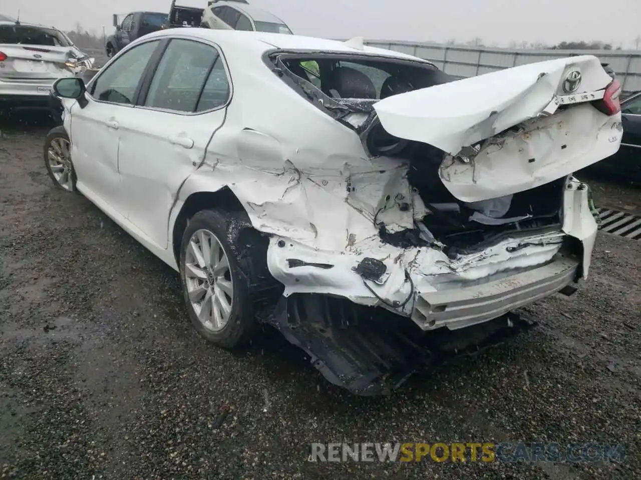 3 Photograph of a damaged car 4T1L11AK2LU509466 TOYOTA CAMRY 2020