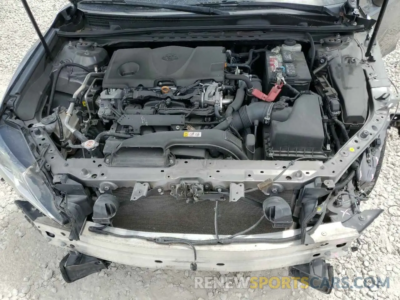 11 Photograph of a damaged car 4T1L11AK2LU871247 TOYOTA CAMRY 2020