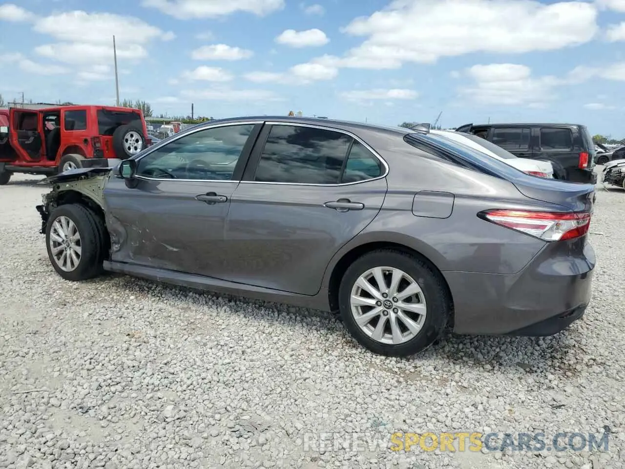 2 Photograph of a damaged car 4T1L11AK2LU871247 TOYOTA CAMRY 2020