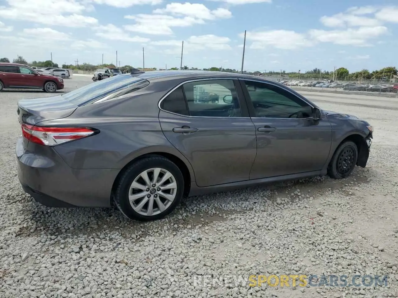 3 Photograph of a damaged car 4T1L11AK2LU871247 TOYOTA CAMRY 2020