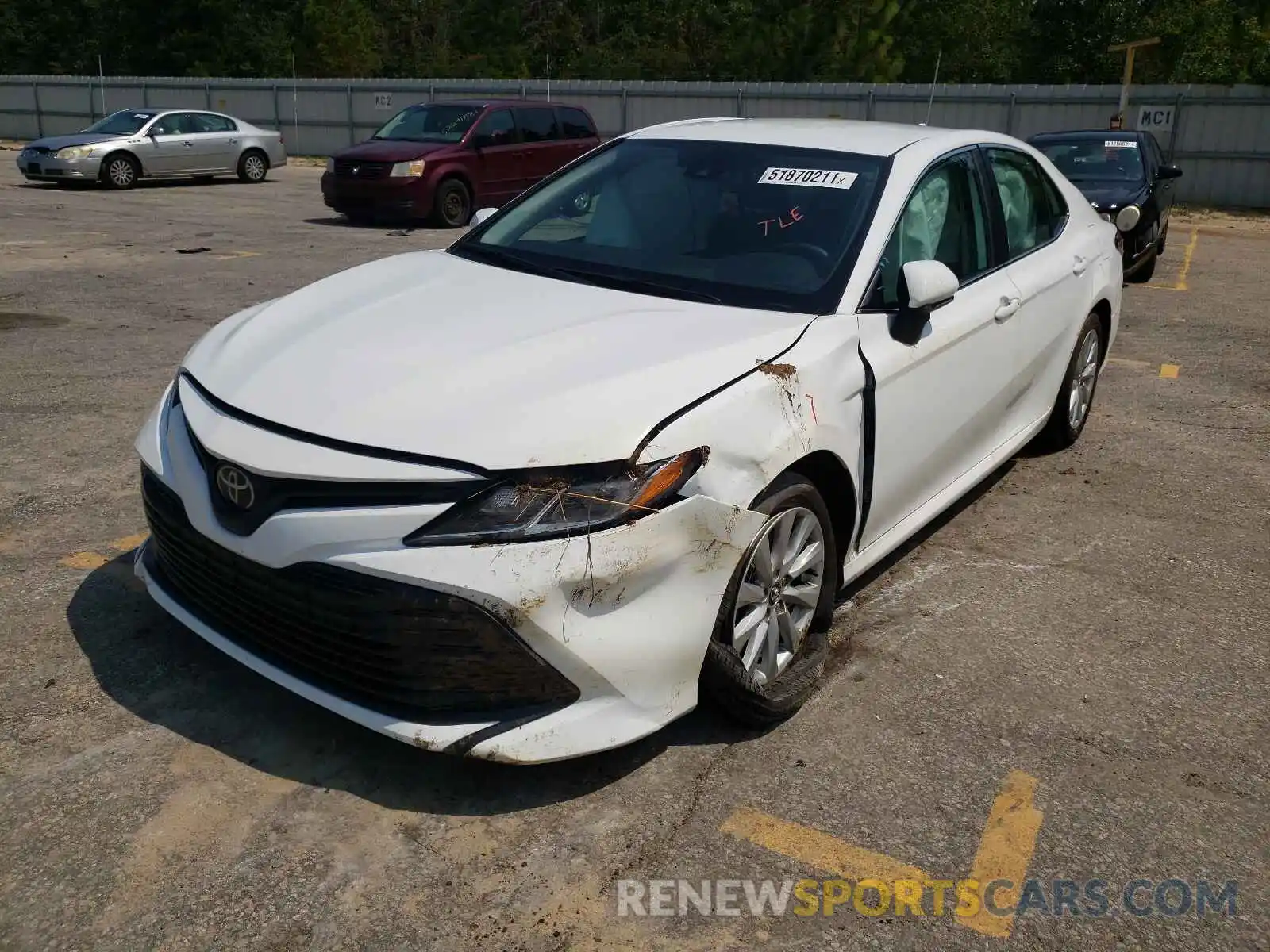 2 Photograph of a damaged car 4T1L11AK2LU880742 TOYOTA CAMRY 2020