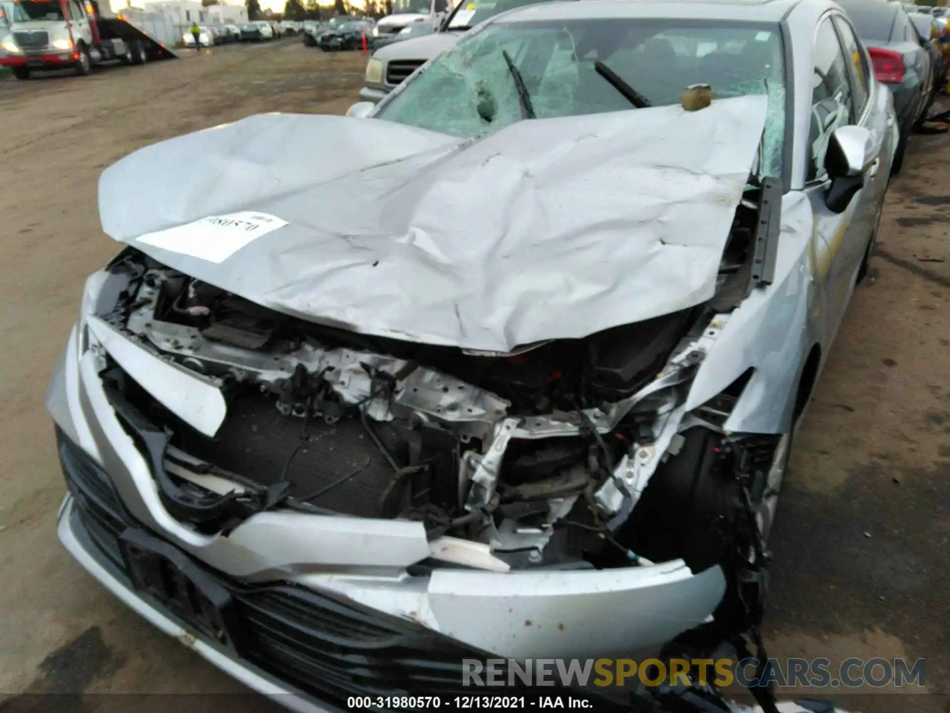 6 Photograph of a damaged car 4T1L11AK2LU931205 TOYOTA CAMRY 2020